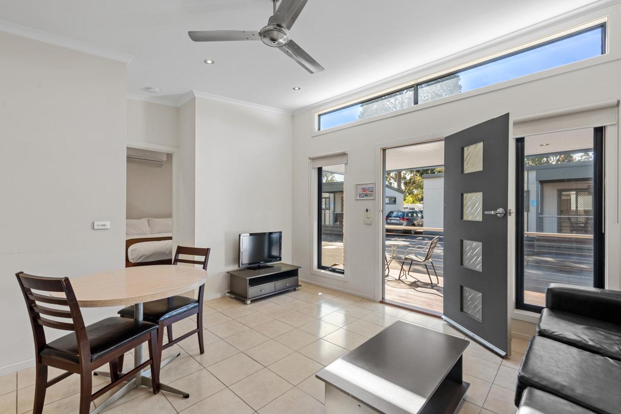 Discovery Parks - Melbourne Room photo