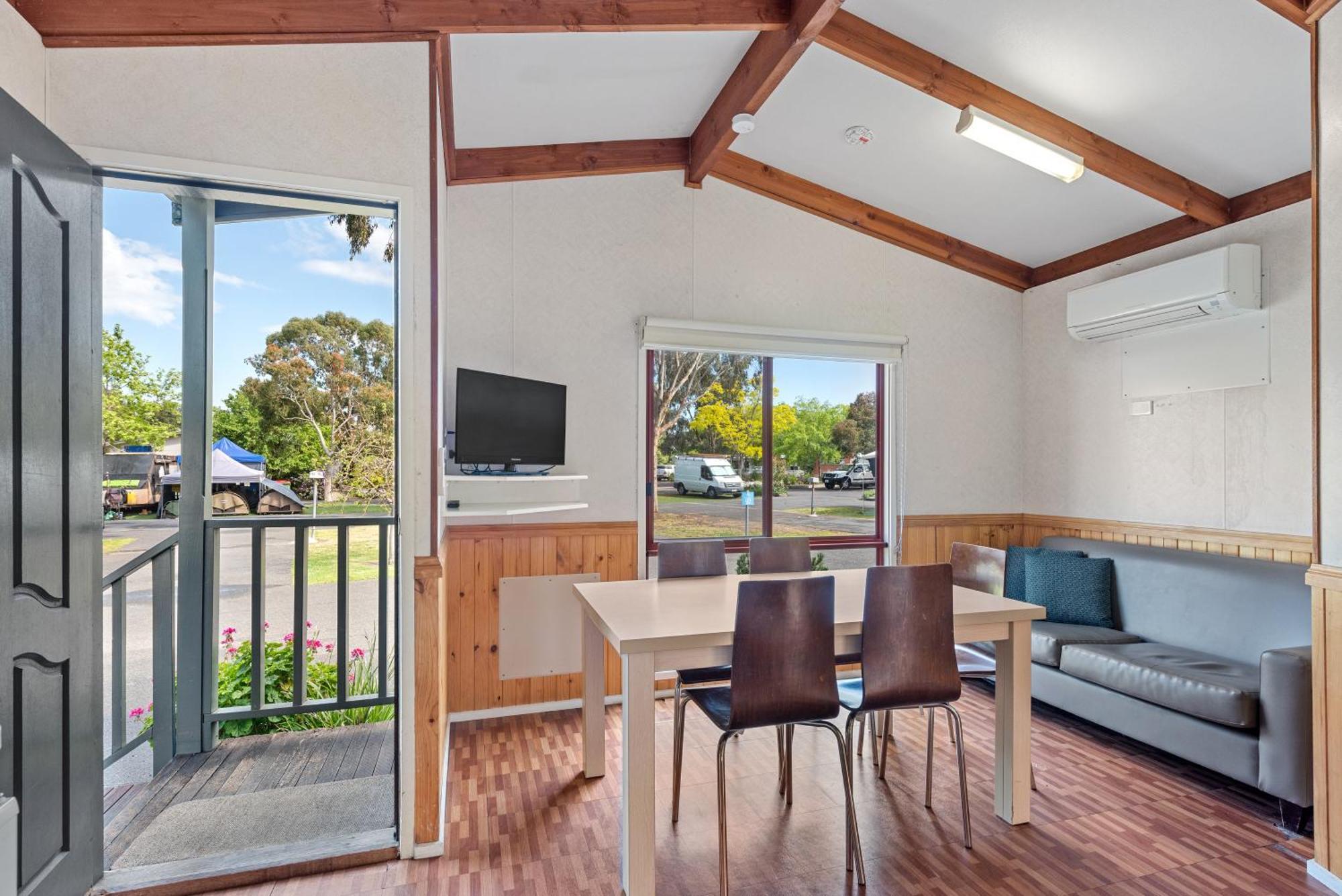 Discovery Parks - Melbourne Room photo